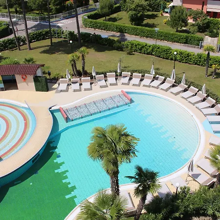 Mediterranee Family Hotel & Spa-2